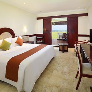 Grand Deluxe Zimmer mit Kingsize-Bett und mit Ozeanblick